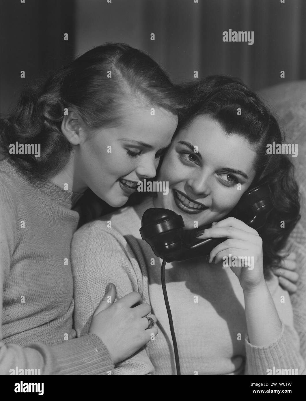 Retro telephone model hi-res stock photography and images - Alamy