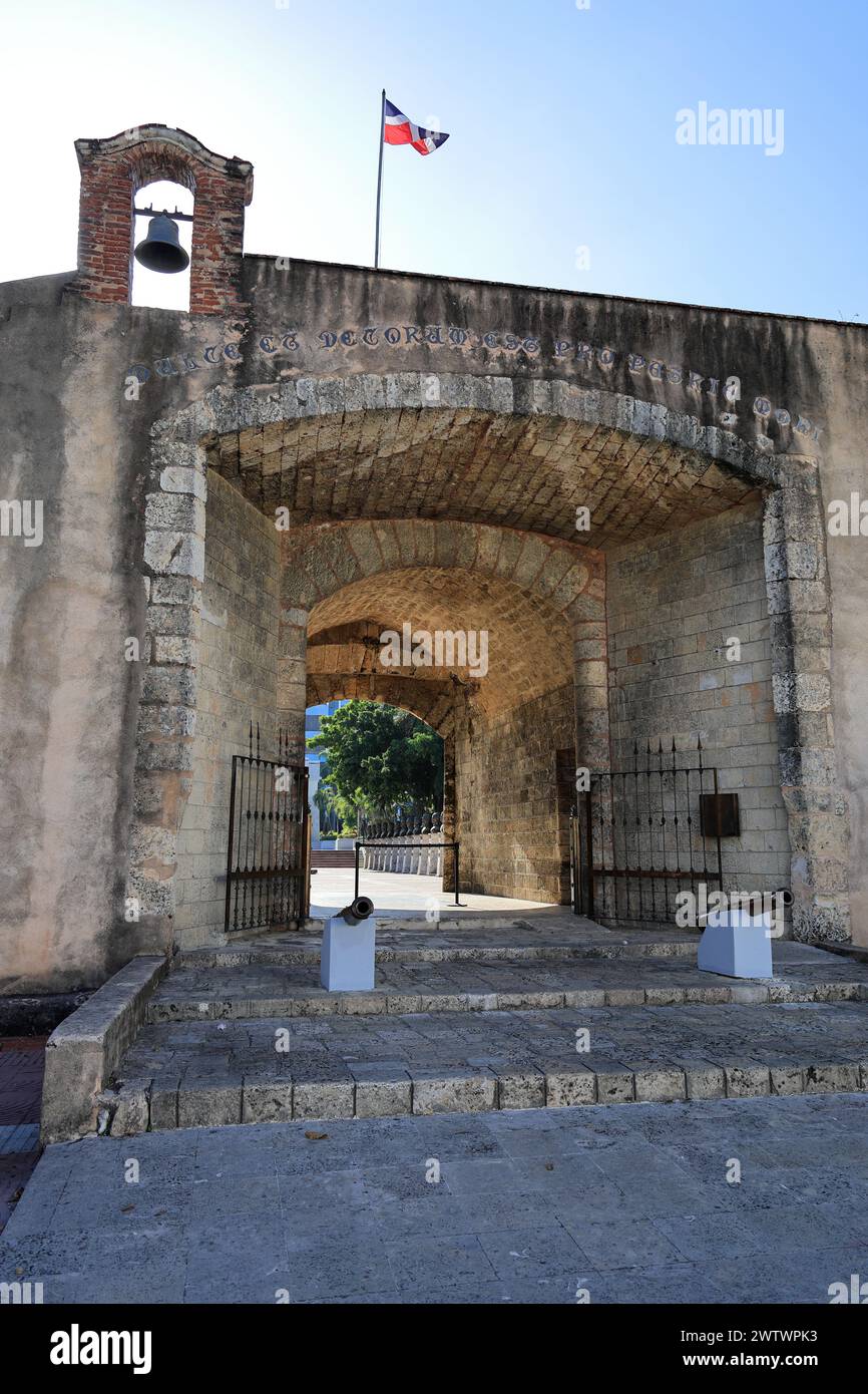 La Puerta del Conde, the historic fortified city gate of old town of Santo Domingo, Santo Domingo.Dominican Republic Stock Photo