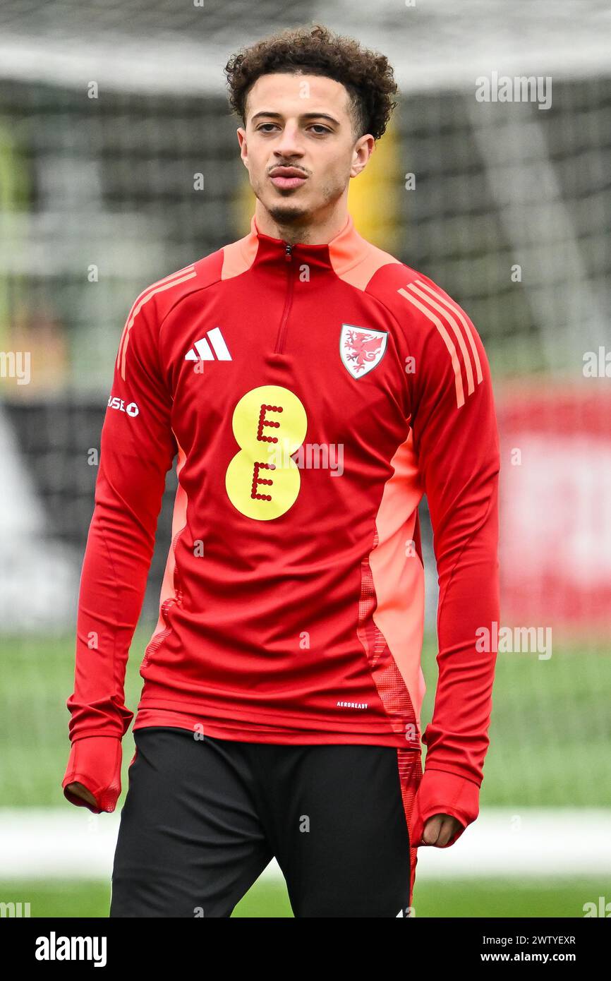 Ethan Ampadu  of Wales during warms up ahead of the Wales open training session at Vale Resort Training complex, Hensol, United Kingdom, 20th March 2024  (Photo by Craig Thomas/News Images) Stock Photo
