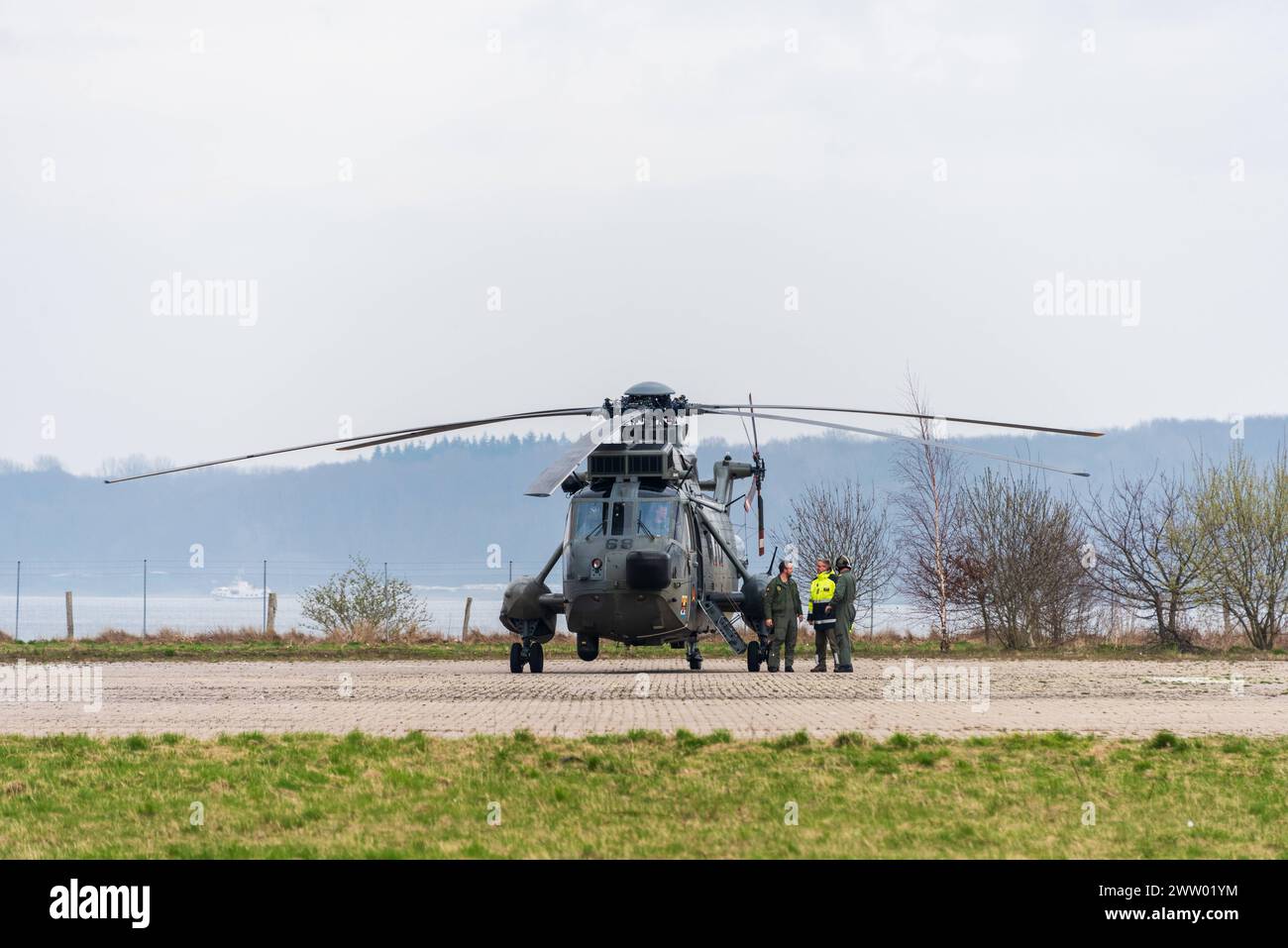 Kiel, 20.03.2024, Marinehubschrauber Sea King Mk41 besuchen Kiel und verabschieden sich auf dem MfG 5 Gelände zum 50. Jahrestag bevor sie mit 4 weiteren Sea King als Militärhilfe in die Ukraine gebracht werden. *** Kiel, 20 03 2024, Marine helicopters Sea King Mk41 visit Kiel and say goodbye at the MfG 5 site for the 50th anniversary before they are taken to Ukraine with 4 other Sea King as military aid Stock Photo