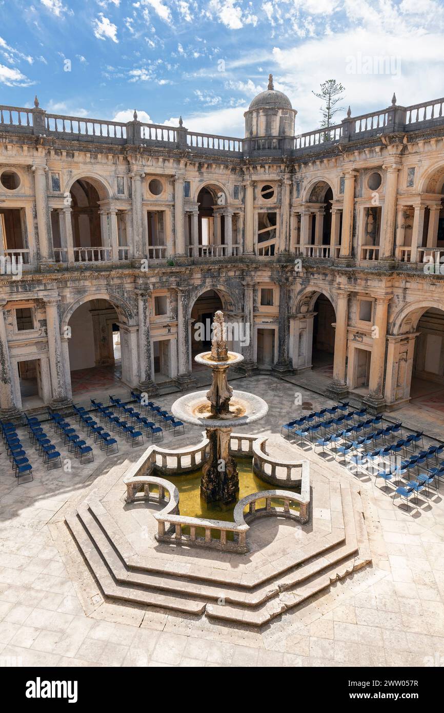 Portugal, Tomar, The Convent of Christ (Convento de Cristo) showing the Renaissance Cloister of John III Stock Photo