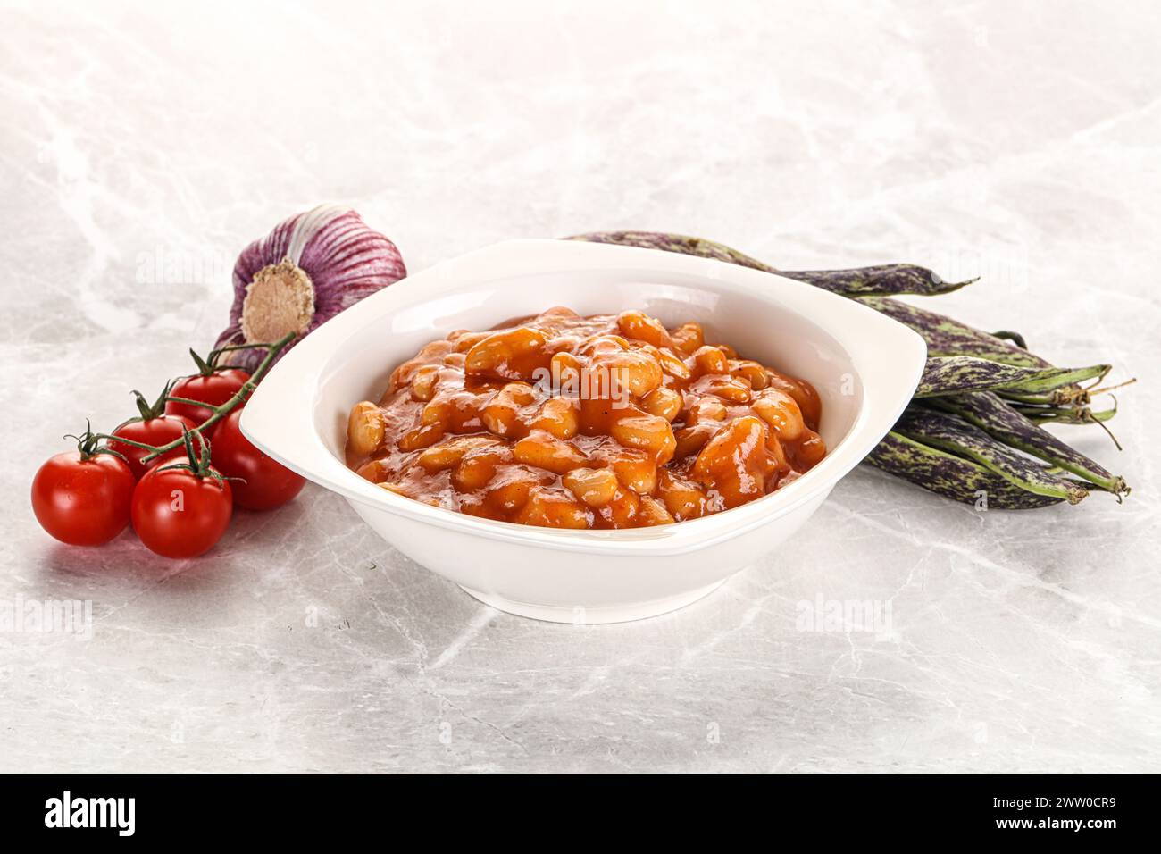 White baked beans in tomato sauce Stock Photo - Alamy