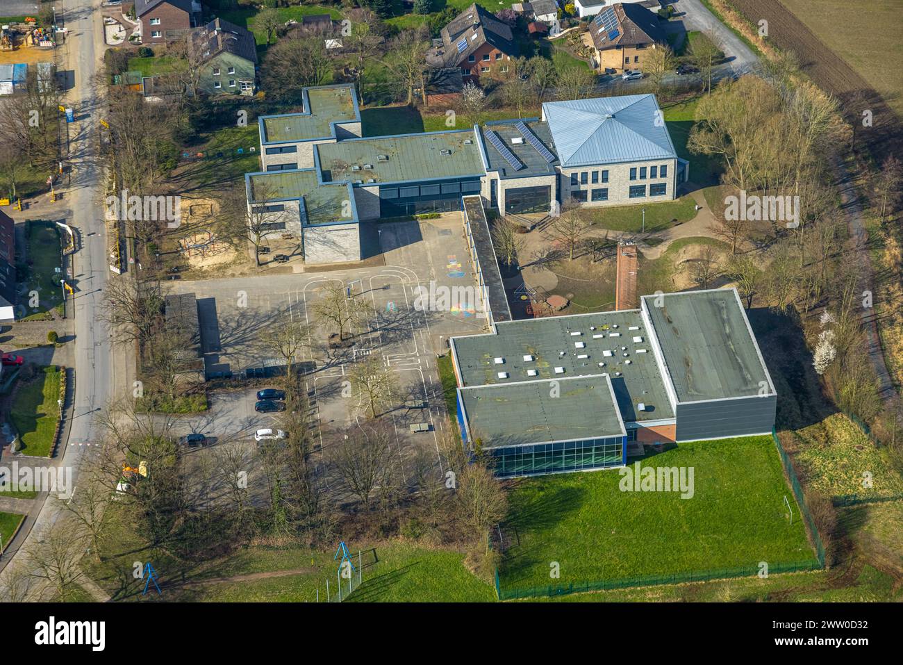 Schule spielplatz europa hires stock photography and images Alamy