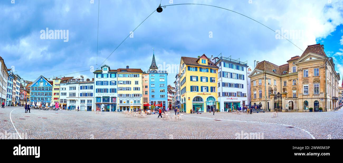 ZURICH, SWITZERLAND - APRIL 3, 2022: Panorama of the ensemble of medieval townhouse on Munsterhof square, on April 3 in Zurich, Switzerland Stock Photo