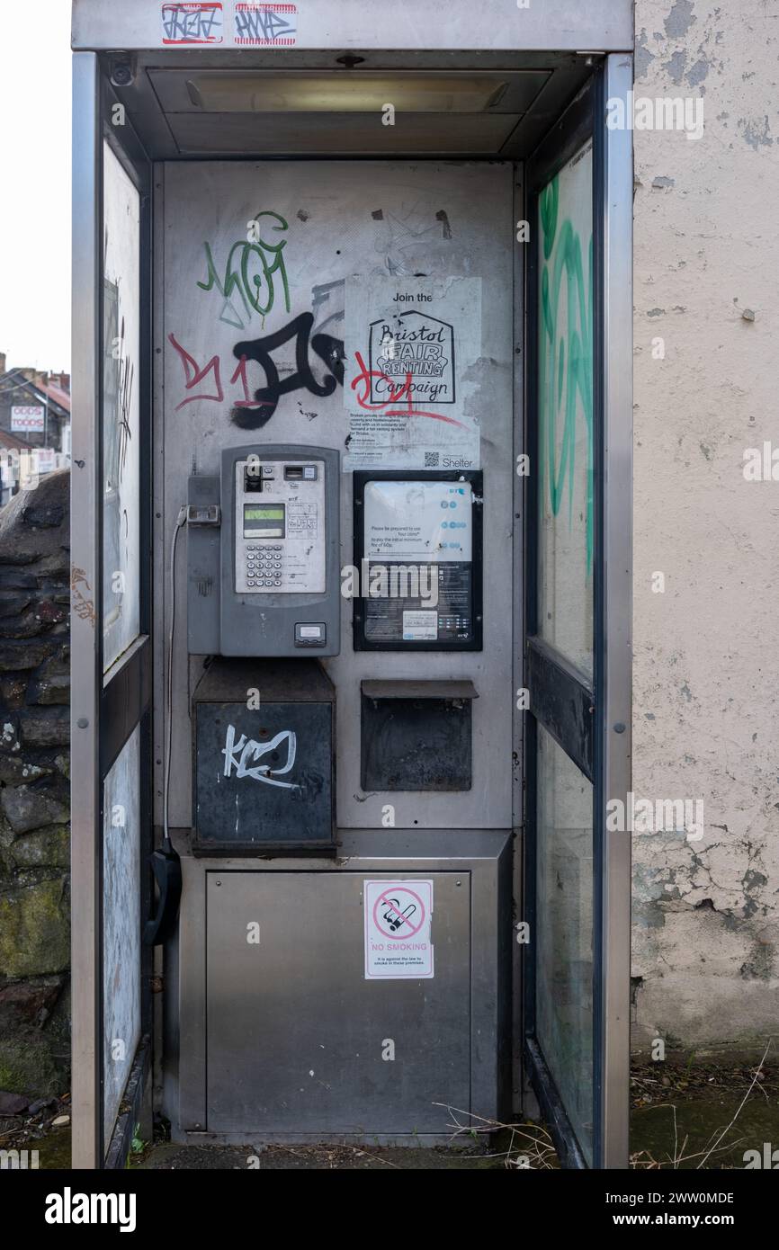 Broken telephone boxes hi-res stock photography and images - Alamy