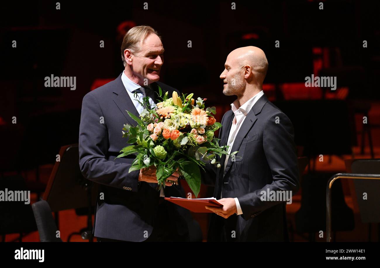 20 March 2024, Saxony, Leipzig Burkhard Jung (SPD, l), Mayor of the