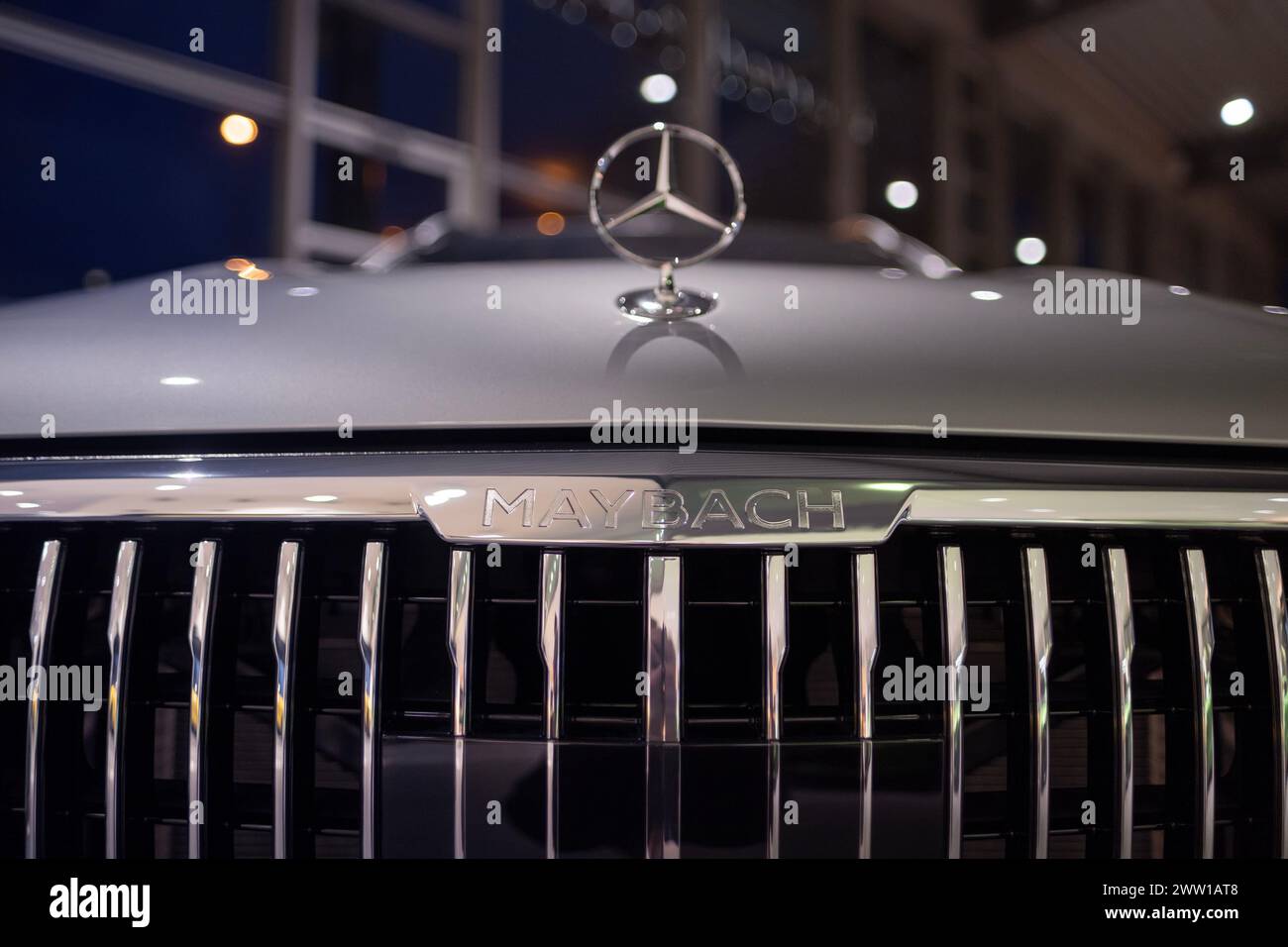 grille, bumper, brand logo electric silver Maybach GLS SUV, car Mercedes-Benz Group, environmental cleanliness vehicle, Innovation in automotive indus Stock Photo