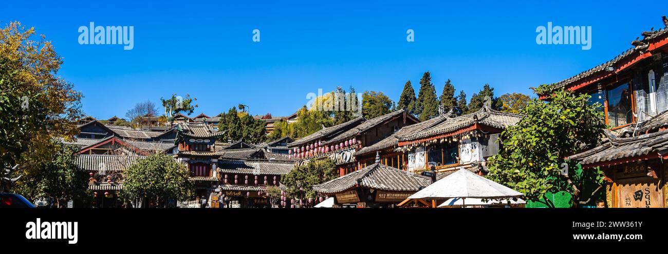 Vintage chinese lanterns pagoda hi-res stock photography and images - Alamy