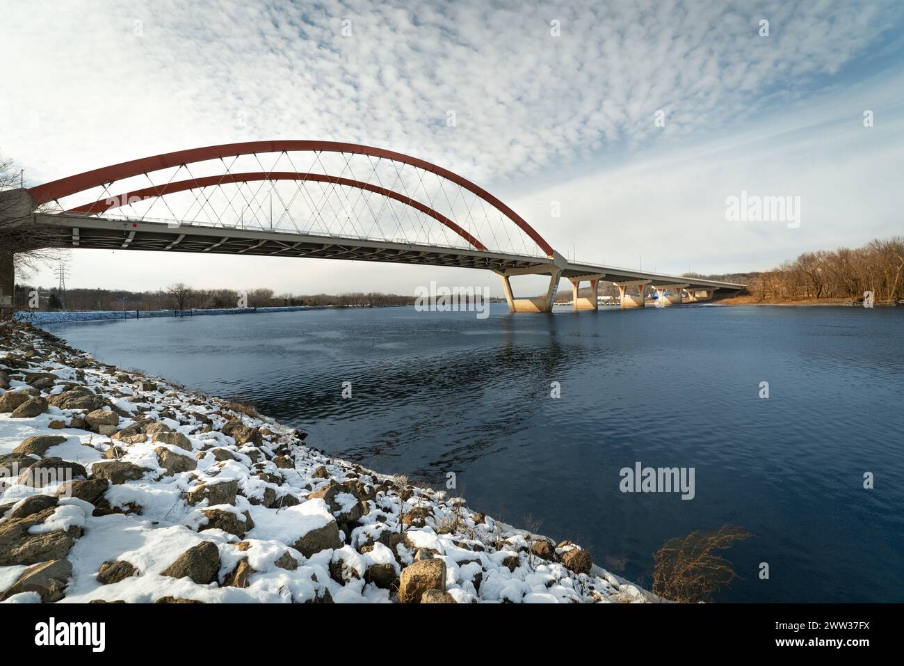 Spanning the mississippi river hi-res stock photography and images - Alamy