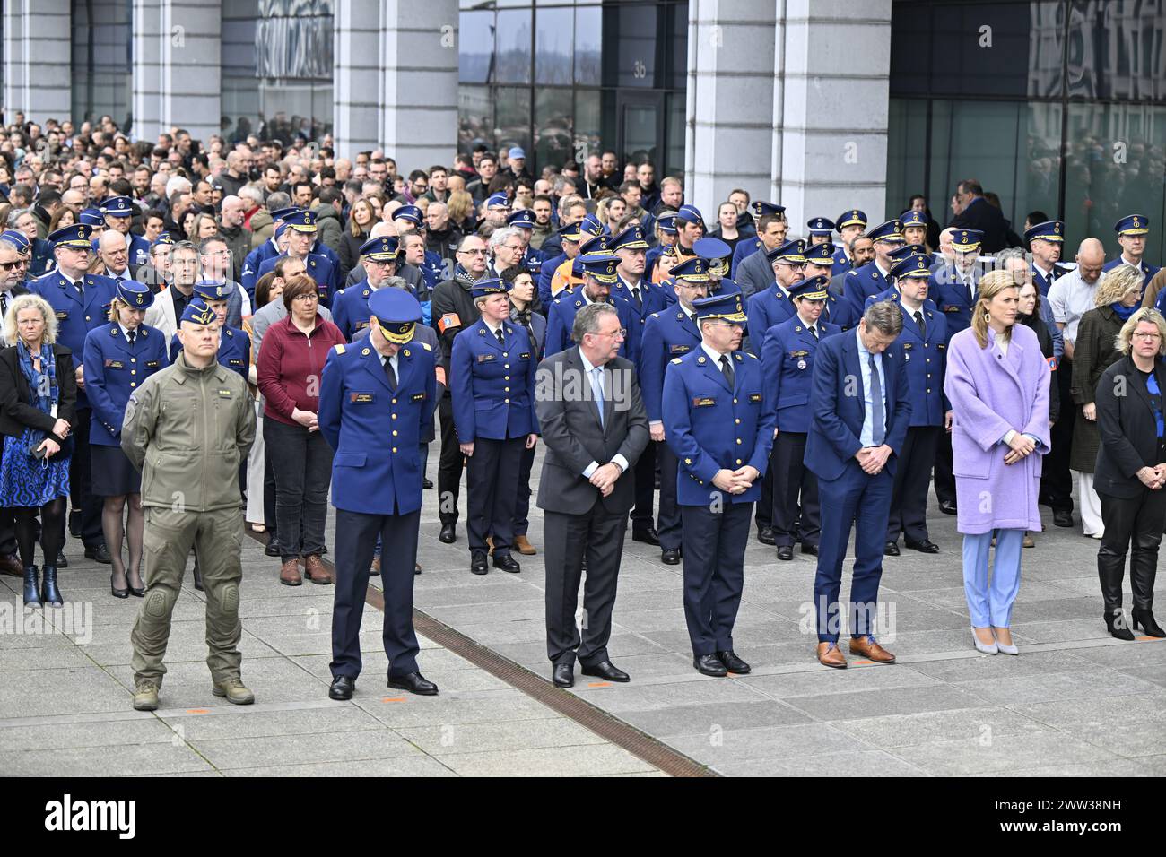 Brussels region Minister-President Rudi Vervoort, Minister of Justice Paul Van Tigchelt, Interior Minister Annelies Verlinden and several police pictured during a ceremony with a minute of silence for the policeman killed on Monday during a police operation in Lodelinsart, organised in the garden of the headquarters of the Federal Police, in Brussels, . On Monday a 36-year-old special forces agent was shot and killed during a house search in Lodelinsart, Charleroi. Two other policemen were injured, the suspect died later the same day. BELGA PHOTO ERIC LALMAND Stock Photo