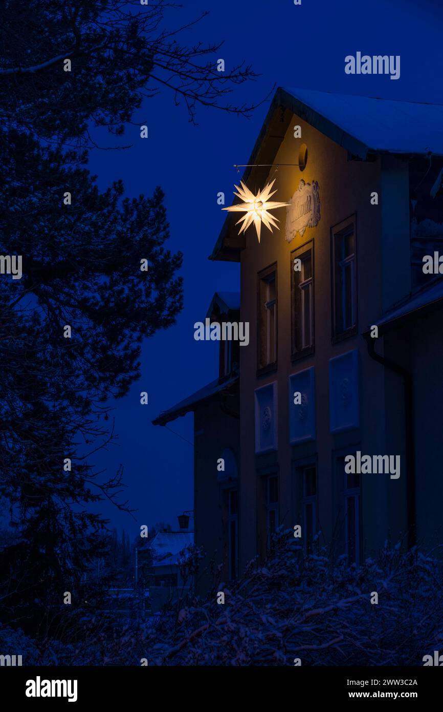 Herrnhuter sterne hi-res stock photography and images - Alamy
