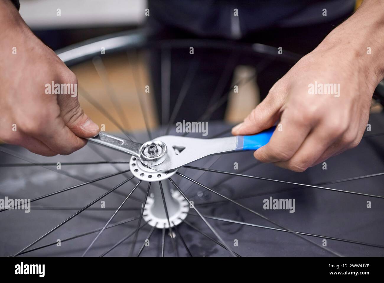 Bicycle wheel axle hires stock photography and images Alamy