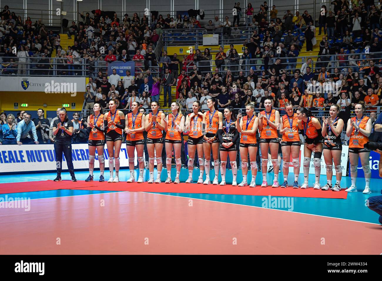 Turin, Italy. 10th Jan, 2024. Final CEV Volleyball Cup 2024 Women Reale Mutua Fenera Chieri '76 (ITA) - Viteos Neuchatel UC (SUI) 3-1 Pala Gianni Asti Turin Silver medal Viteos Neuchatel UC (Photo by Tonello Abozzi/Pacific Press) Credit: Pacific Press Media Production Corp./Alamy Live News Stock Photo