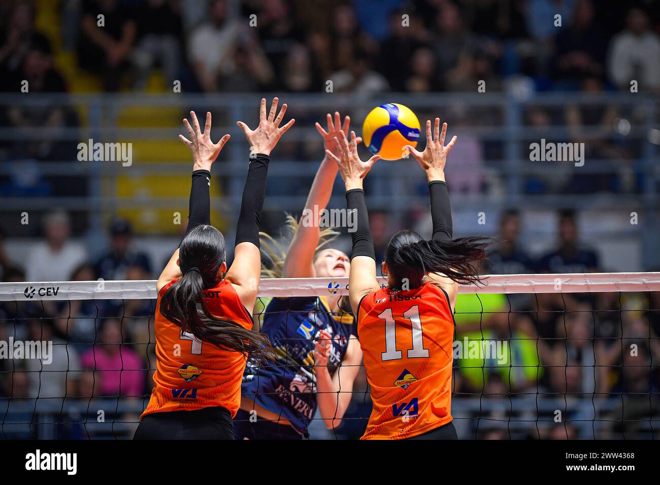 Turin, Italy. 10th Jan, 2024. Final CEV Volleyball Cup 2024 Women Reale Mutua Fenera Chieri '76 (ITA) - Viteos Neuchatel UC (SUI) 3-1 Pala Gianni Asti Turin Haymes Madeline 4 (Viteos Neuchatel) Gross Jasmine Julianne 11 (Viteos Neuchatel) defend during Final CEV Champions League match between Reale Mutua Fener Chieri '76 and Viteos Neuchatel UC Pala Gianni Asti in Turin, Italy 20 March 2024 (Photo by Tonello Abozzi/Pacific Press) Credit: Pacific Press Media Production Corp./Alamy Live News Stock Photo