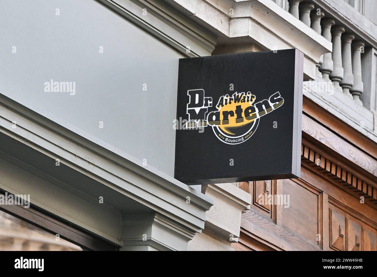 Dr martens lyon france 2025