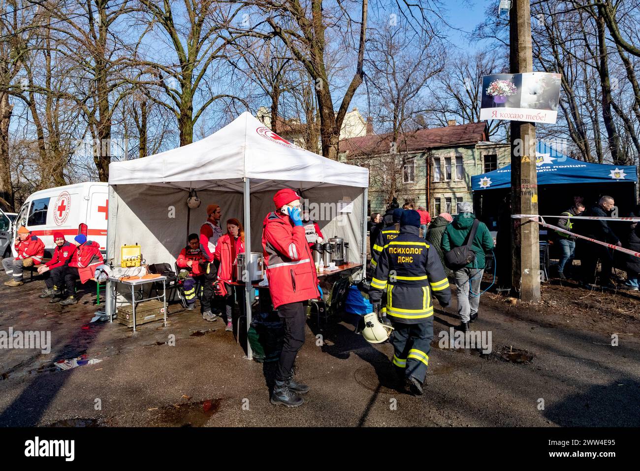 Kyiv, Ukraine. 21st Mar, 2024. KYIV, UKRAINE - MARCH 21, 2024 -Coordination tents deployed by medics and police officers to help victims of a Russian missile strike on Shevchenkivskyi district of Kyiv, capital of Ukraine. Credit: Ukrinform/Alamy Live News Stock Photo