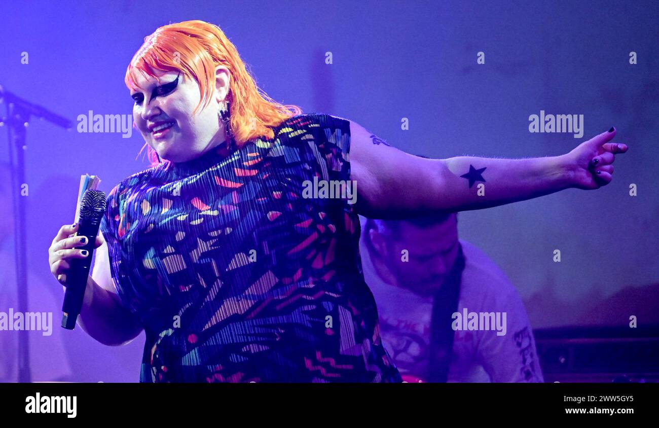 Us singer beth ditto gossip hi-res stock photography and images - Alamy
