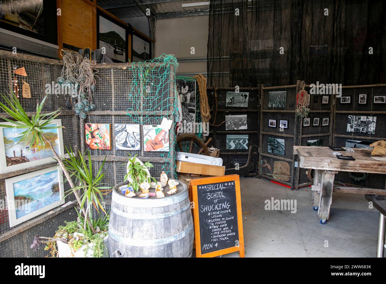 Hawkesbury River Oyster farm and shed restaurant in Mooney Mooney