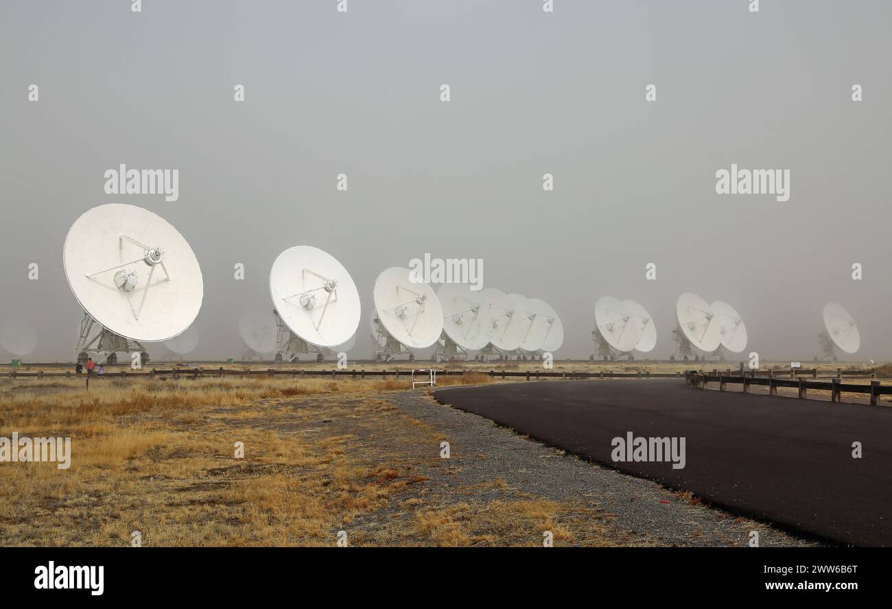 Antennas and the road - Very Large Array, New Mexico Stock Photo