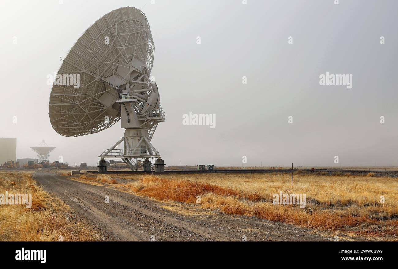 Back view at large antenna - Very Large Array, New Mexico Stock Photo