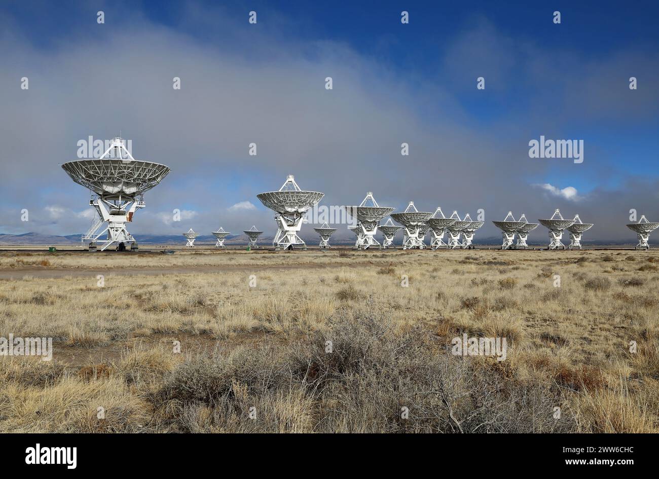 Array of radio telescopes - Very Large Array, New Mexico Stock Photo