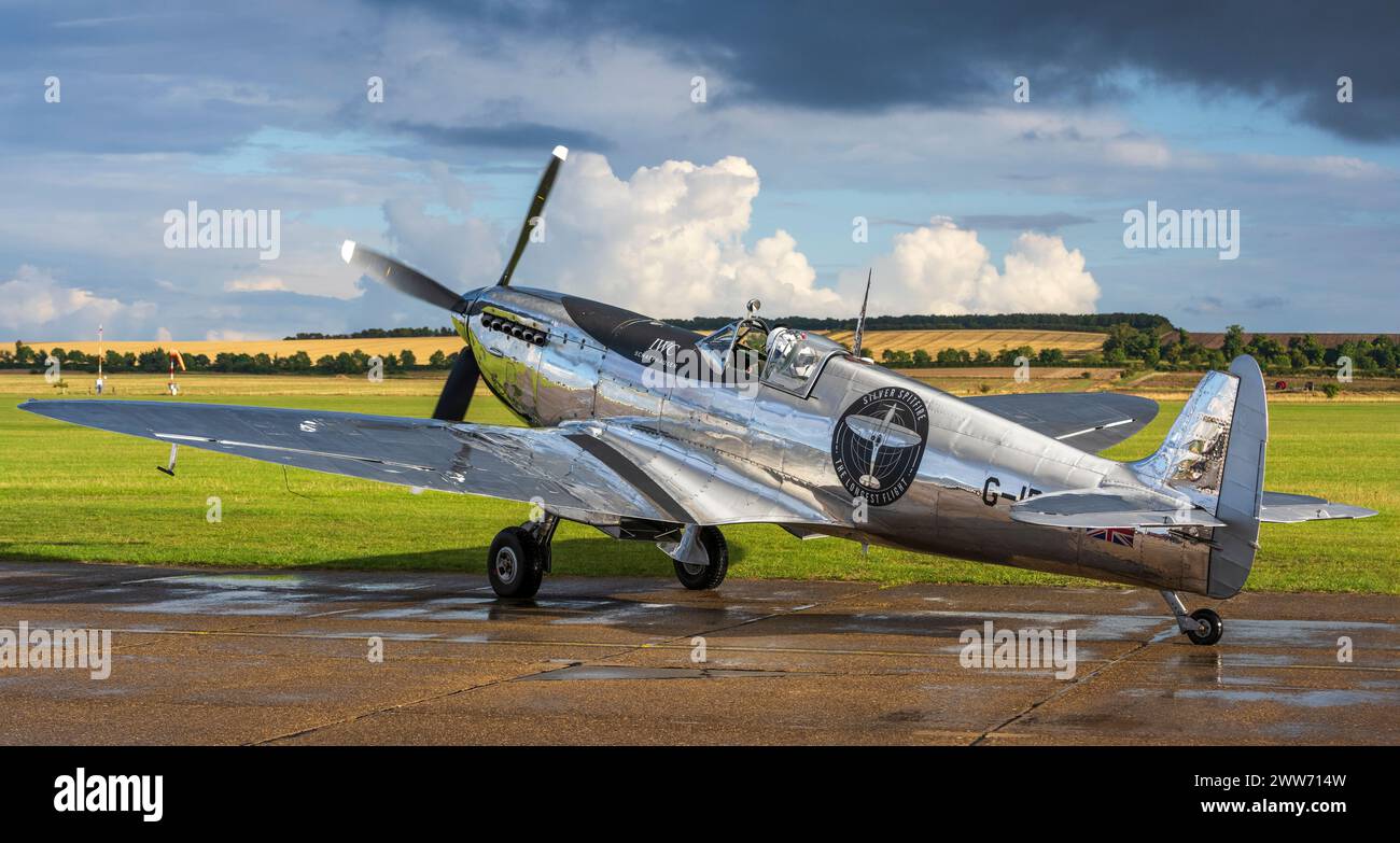 Silver mj271 hi res stock photography and images Alamy