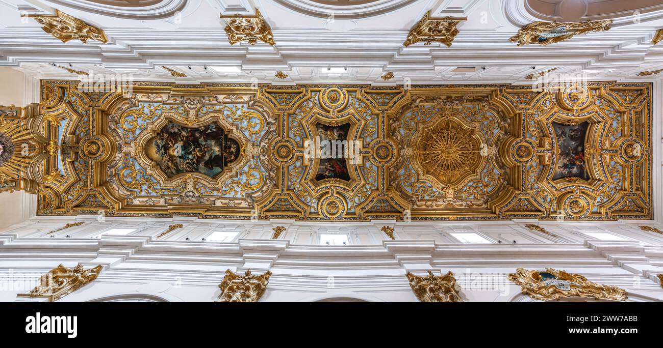 Baroque style wooden ceiling of the Basilica of San Bernardino, rebuilt after the earthquake of 1703. L'Aquila, Abruzzo, Italy, Europe Stock Photo