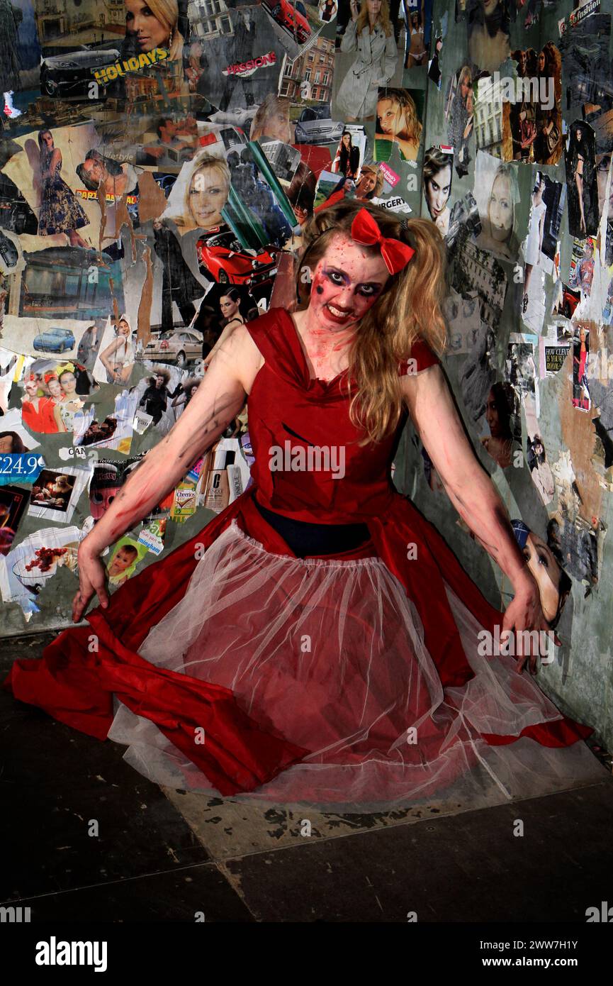 10 10 11 Fright Night Thorpe Park Stock Photo Alamy 10-10-11-fright-night-thorpe-park-stock-photo-alamy