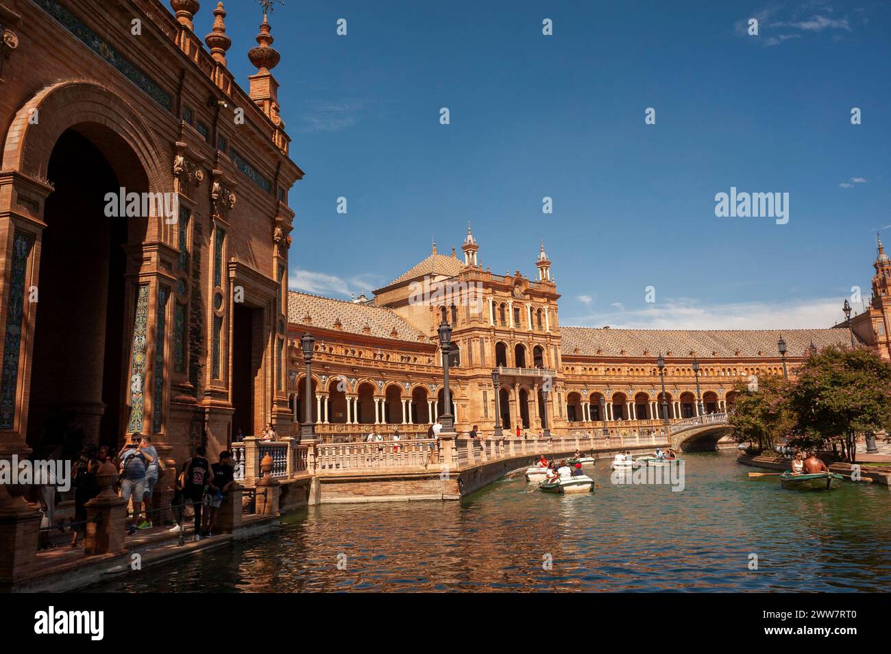 Seville, Spain, Groups of People, Young Tourists, Visiting Historic Monument, 'Parque Maria Luisa', Center City Stock Photo