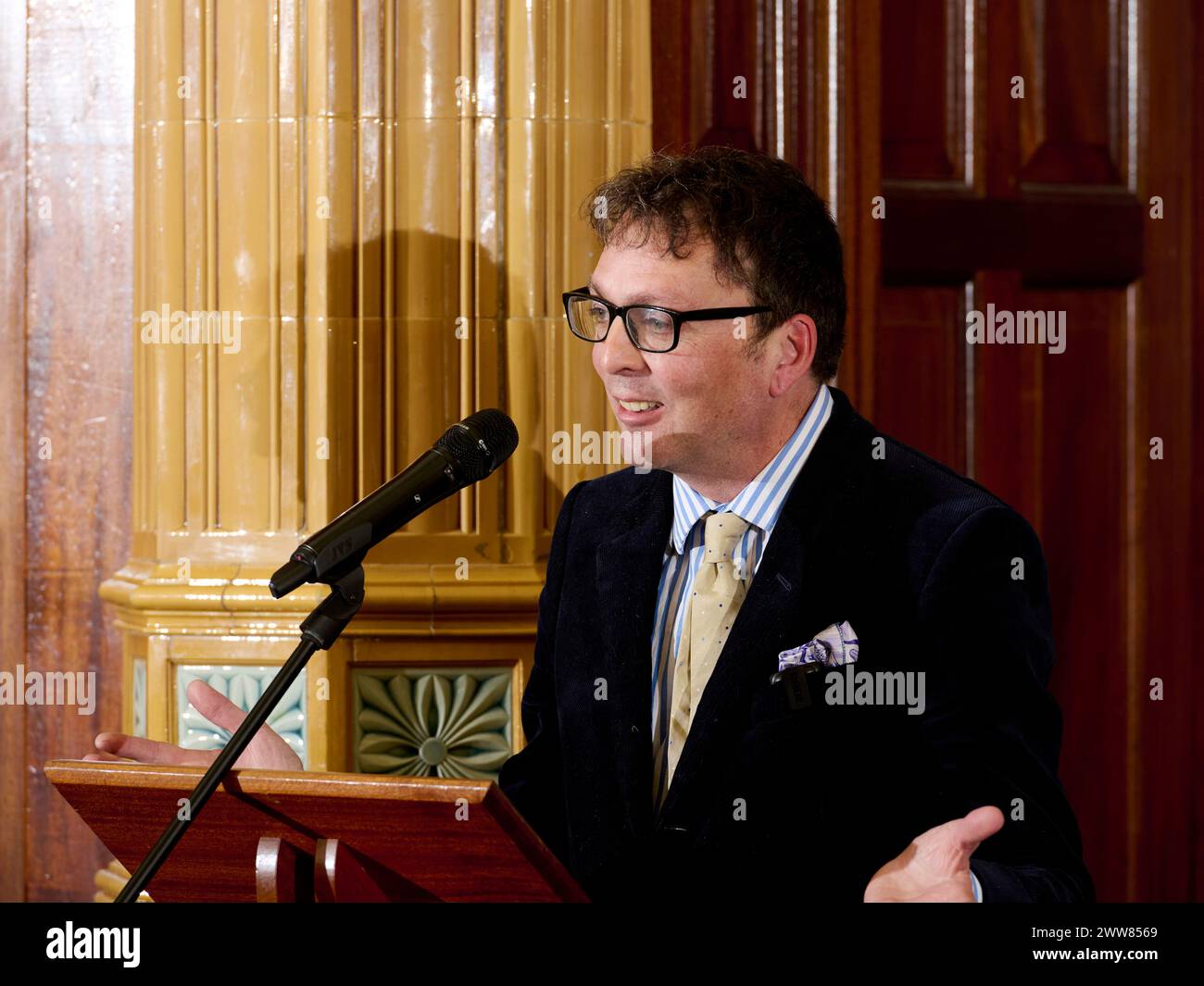 Tom hodgkinson the bad grammar award hi-res stock photography and ...