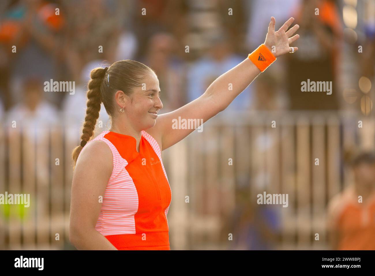 MIAMI GARDENS, FLORIDA - MARCH 21: Jelena Ostapenko of Latvia waves to the crowd on Day 6 of the Miami Open at Hard Rock Stadium on March 21, 2024 in Miami Gardens, Florida. (Photo by Mauricio Paiz) Stock Photo