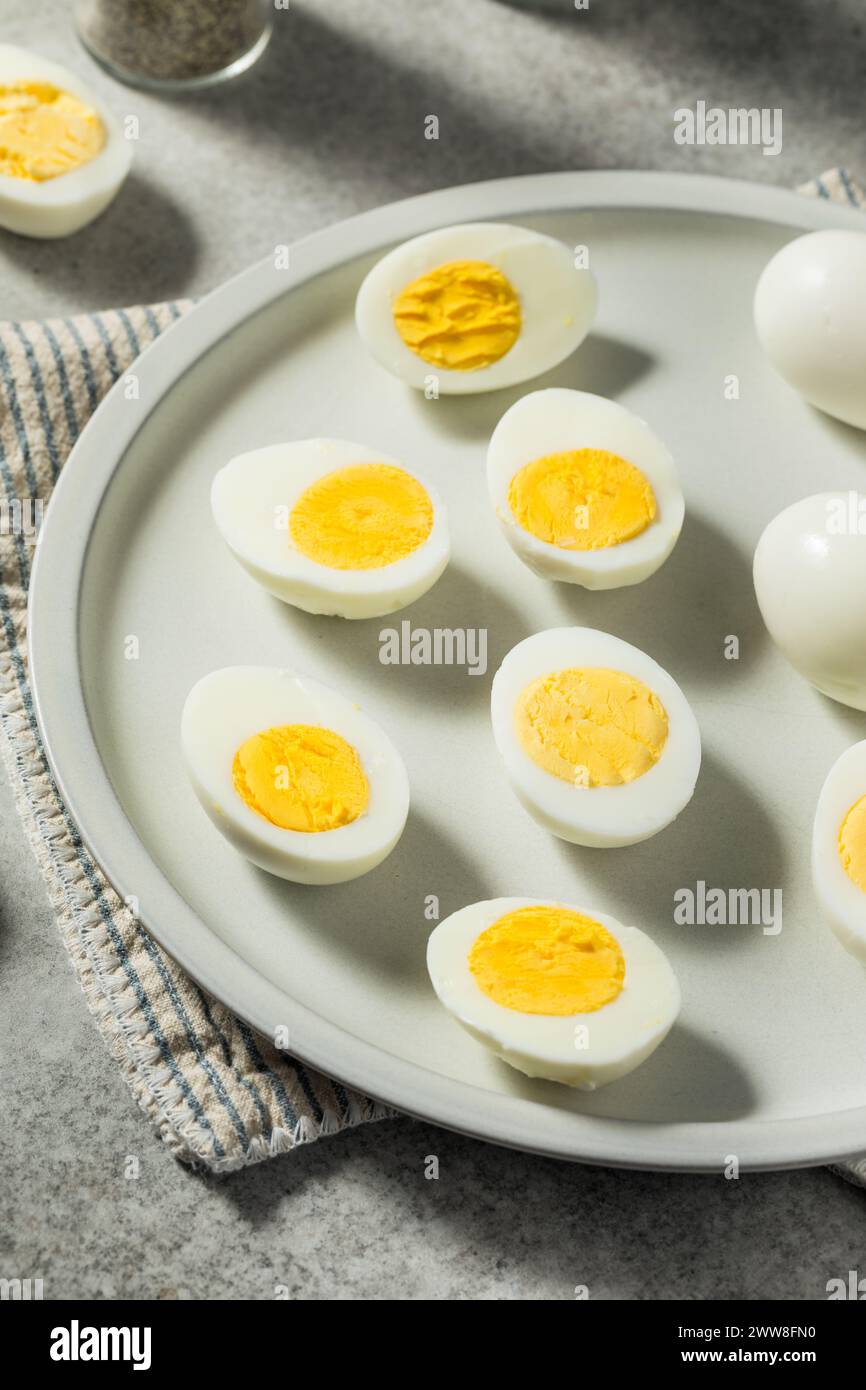 Healthy Cooked Hard Boiled Eggs Ready to Eat Stock Photo - Alamy