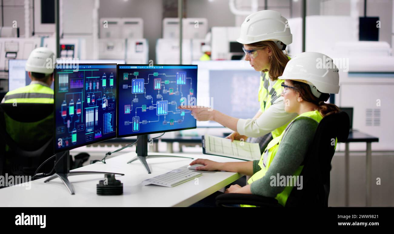 Engineer Operators Using Scada System At Industrial Plant Stock Photo ...