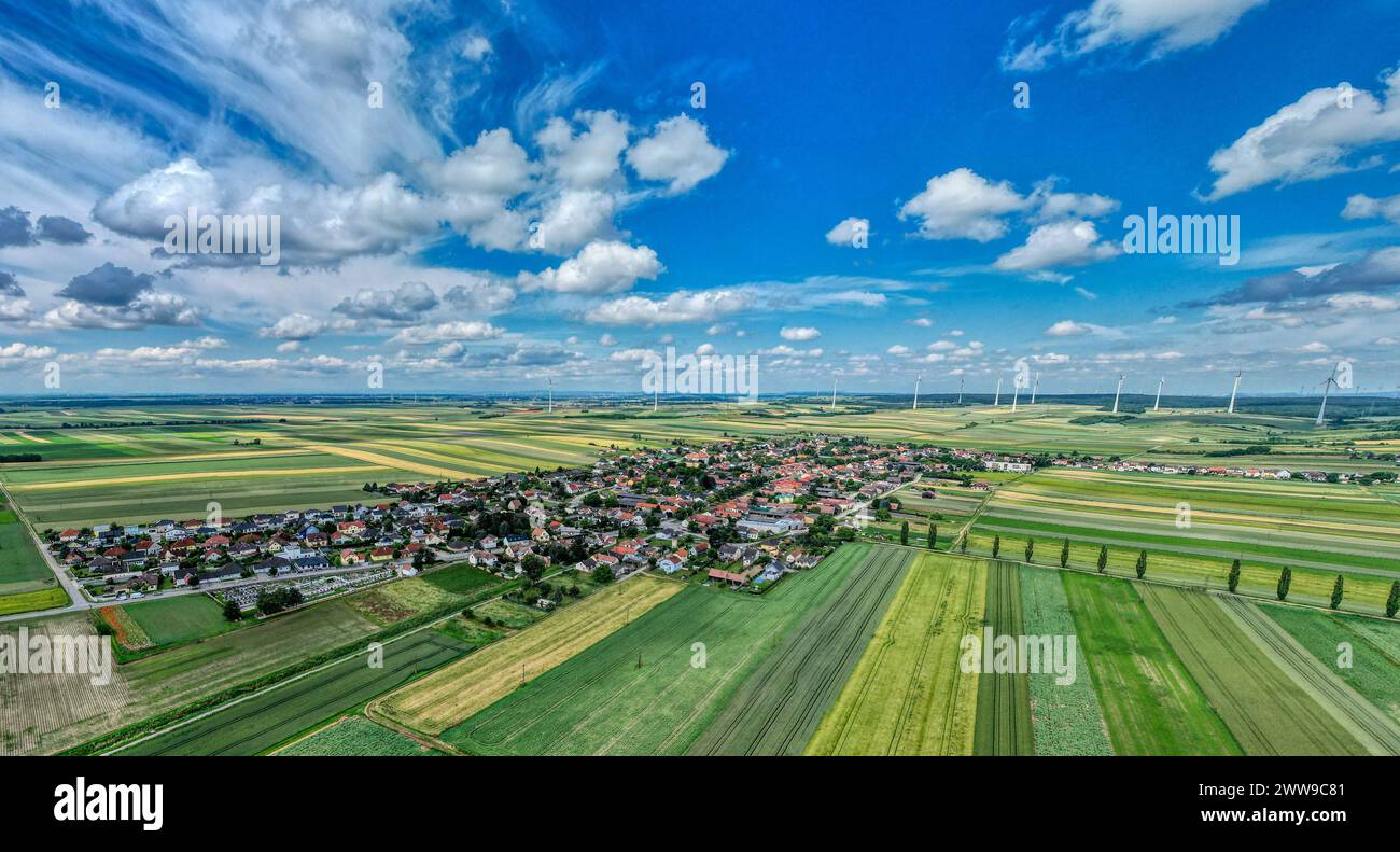 Luftbild Ollersdorf, Niederösterreich, Austria, Weinviertel, Luftaufnahme Stock Photo