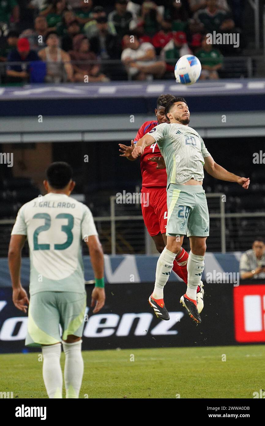 Arlington, Texas, USA. 21st Mar, 2024. March 21, 2024, Arlington, Texas: Mexico forward Henry Martin and Panama defender Fidel Escobar battle for the header during the 2024 CONCACAF Nations League Semifinals match between Mexico and Panama at AT&T Stadium. Final score Mexico 3-0 Panama. on March 21, 2024 in Arlington, Texas (Credit Image: © Javier Vicencio/eyepix via ZUMA Press Wire) EDITORIAL USAGE ONLY! Not for Commercial USAGE! Stock Photo