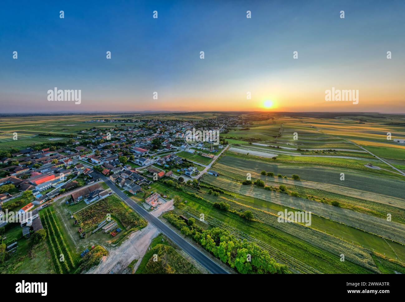 Luftbild Marktgemeinde Auersthal, Niederösterreich, Austria, Weinviertel, Luftaufnahme Stock Photo