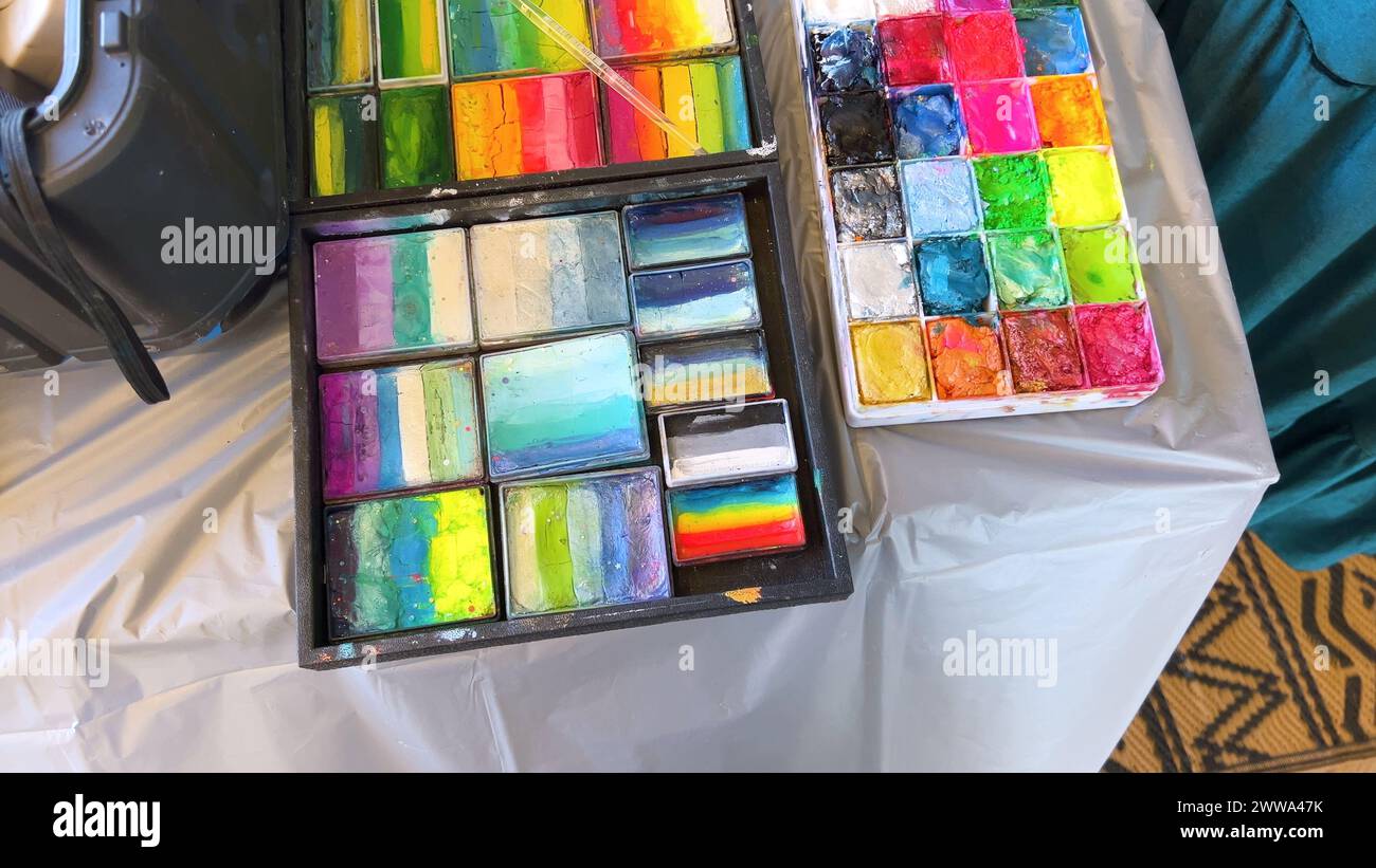 Vibrant color palettes hi-res stock photography and images - Alamy