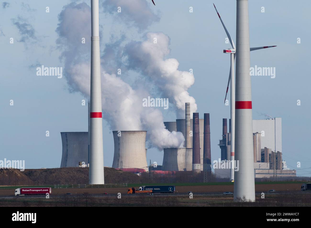 RWE Power AG Kraftwerk Neurath in Grevenbroich, North Rhine-Westphalia, Germany © Wojciech Strozyk / Alamy Stock Photo Stock Photo