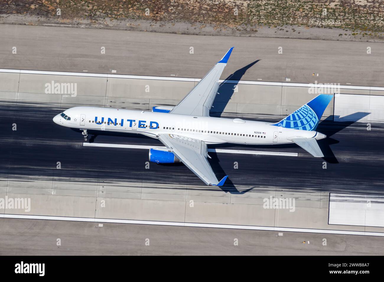 Los Angeles, United States - November 4, 2022: United Airlines Boeing 757-200 airplane at Los Angeles Airport (LAX) aerial view in the United States. Stock Photo
