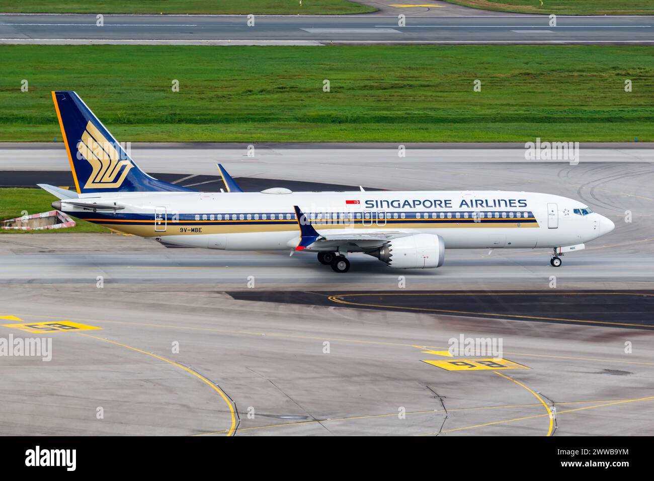 Changi, Singapore - February 3, 2023: Singapore Airlines Boeing 737 MAX 8 airplane at Changi Airport (SIN) in Singapore. Stock Photo