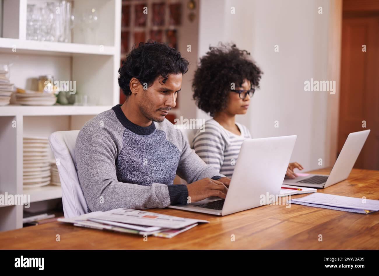 Career woman couple home hi-res stock photography and images - Alamy