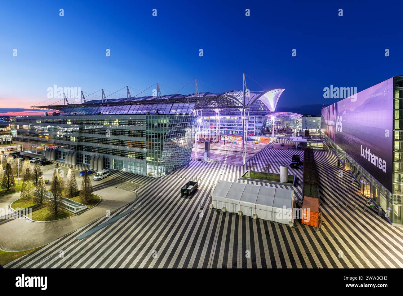 Munich airport architecture hi-res stock photography and images - Alamy