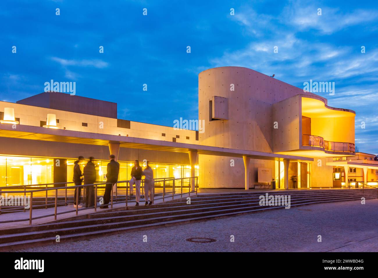 Darmstadt: Staatstheater Darmstadt (Darmstadt State Theatre), square ...