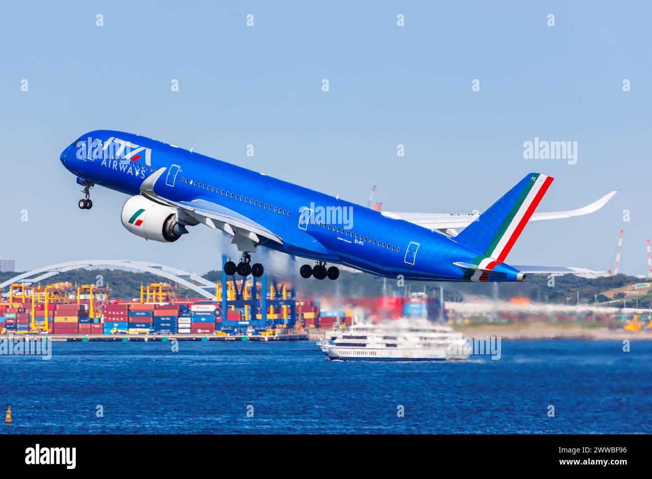 Ita airways a350 hi-res stock photography and images - Alamy Ita airways a350 hi-res stock photography and images - Alamy