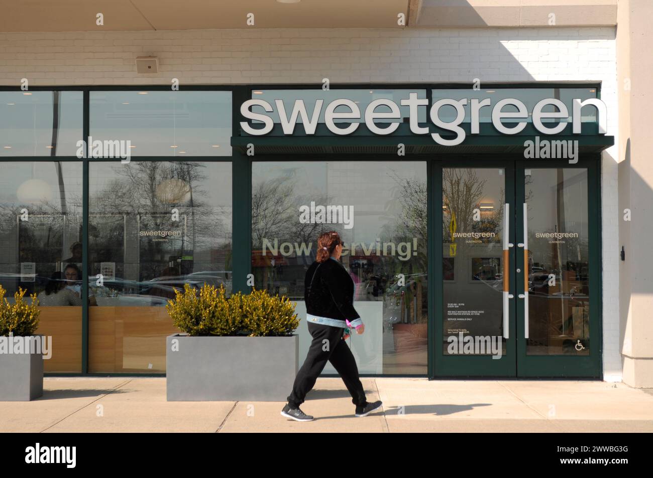 New York, United States. 22nd Mar, 2024. A Sweetgreen restaurant is seen in the neighborhood of Huntington Station in Suffolk County. (Photo by Jimin Kim/SOPA Images/Sipa USA) Credit: Sipa USA/Alamy Live News Stock Photo