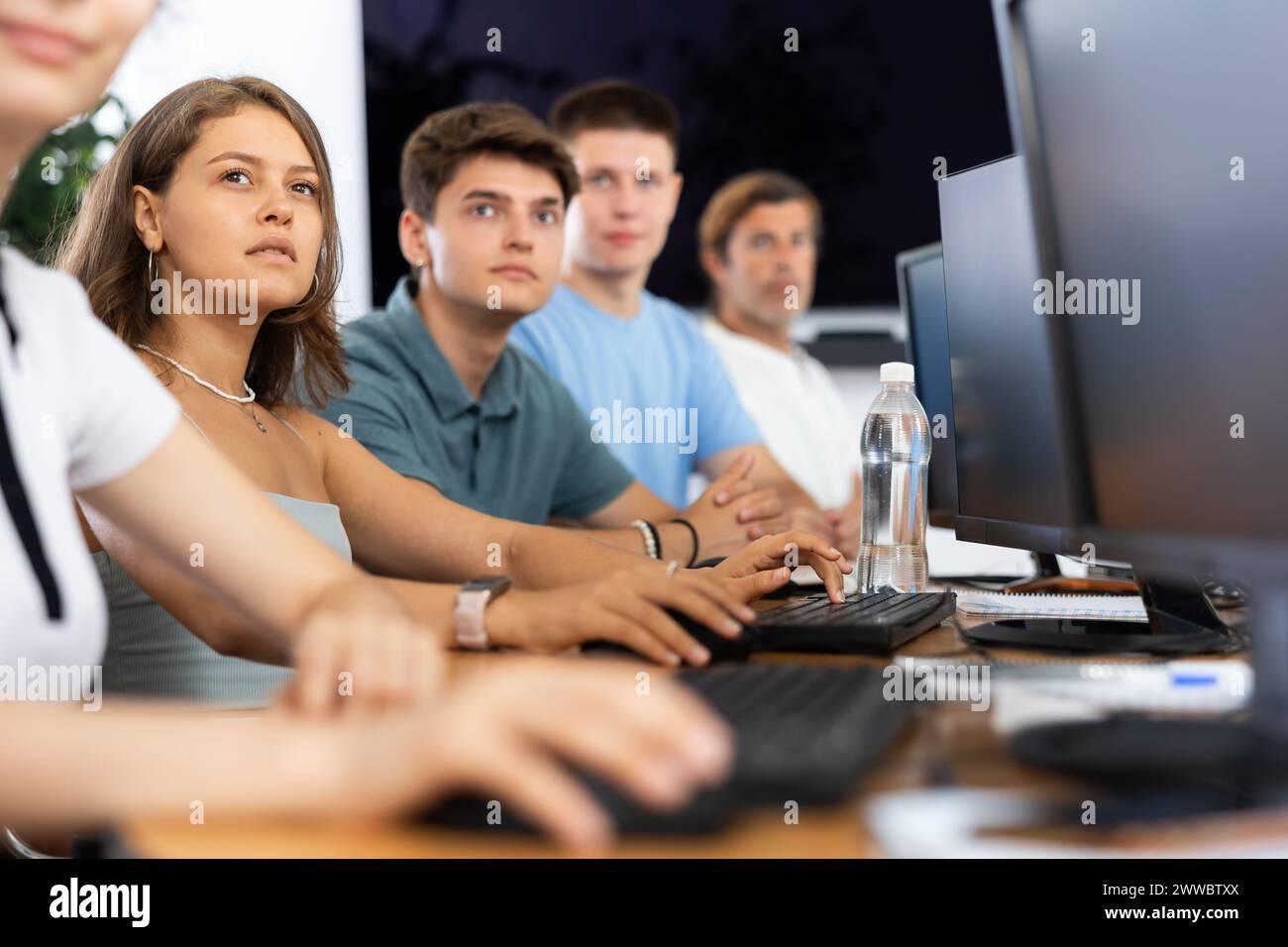 German students at computer hi-res stock photography and images - Alamy
