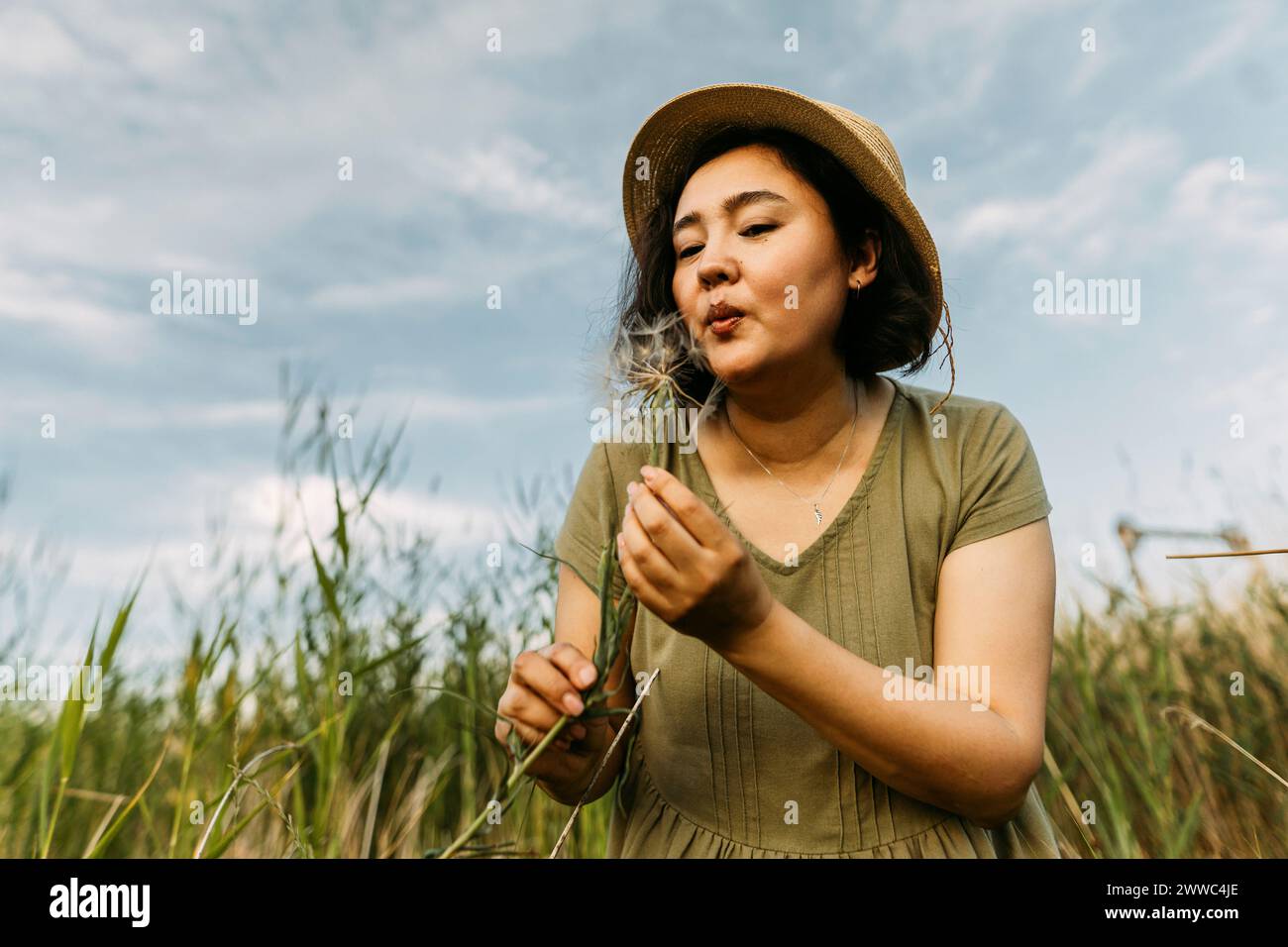 Carefree woman 40s hi-res stock photography and images - Alamy