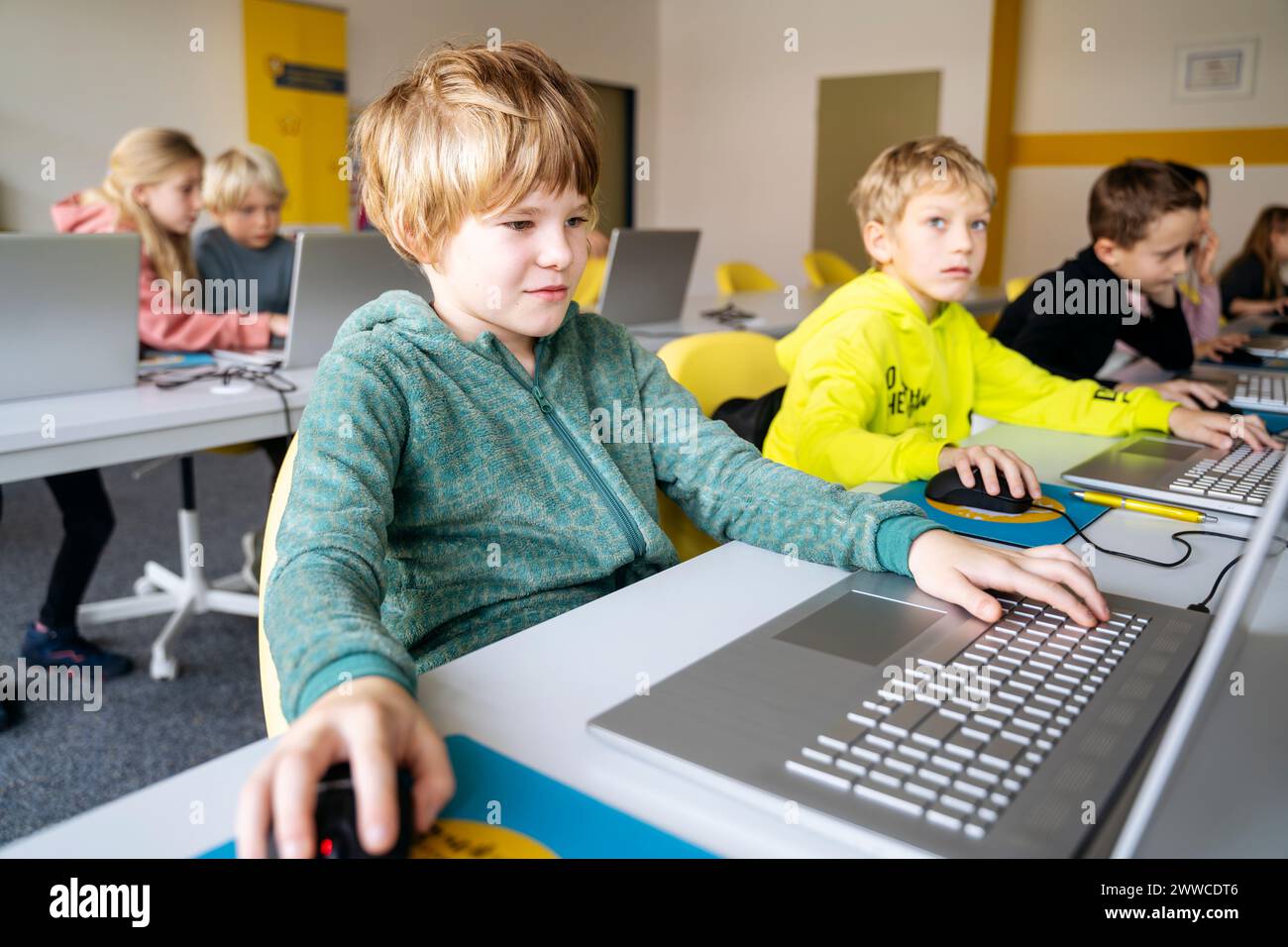 Programming school image hi-res stock photography and images - Alamy