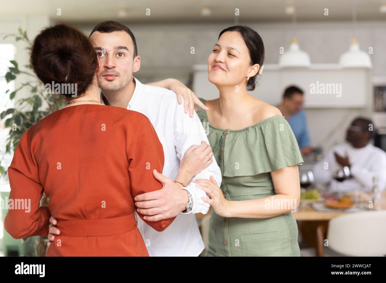 Asian man woman greeting hi-res stock photography and images - Alamy