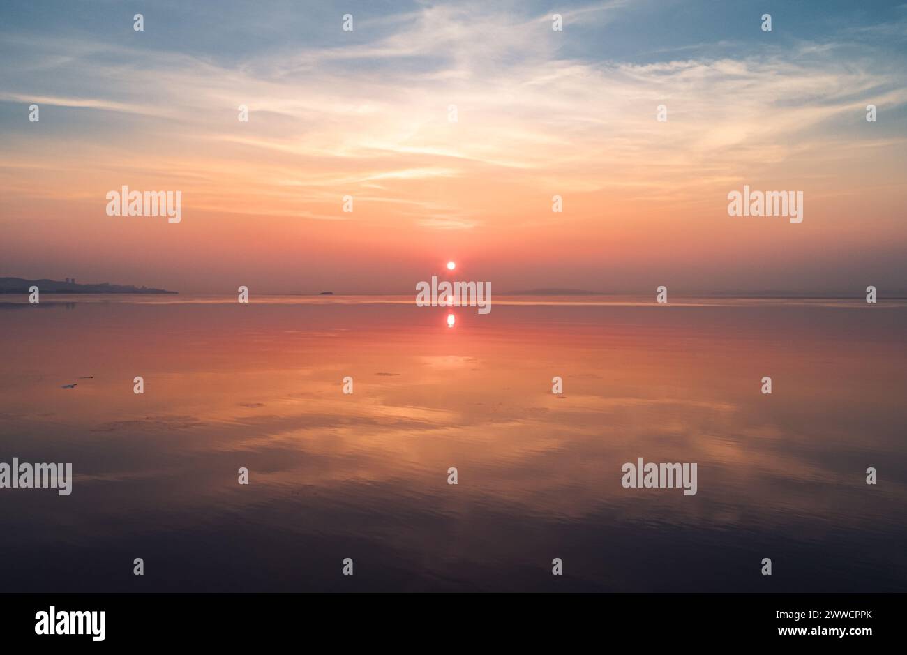 Sunlight reflected on the water hi-res stock photography and images - Alamy